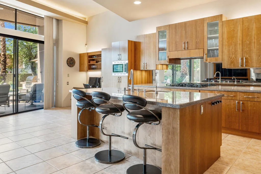 12 Boulder Lane, Rancho Mirage, California 92270 home-pic-4